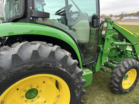 2023 John Deere 4052R Tractor Compact