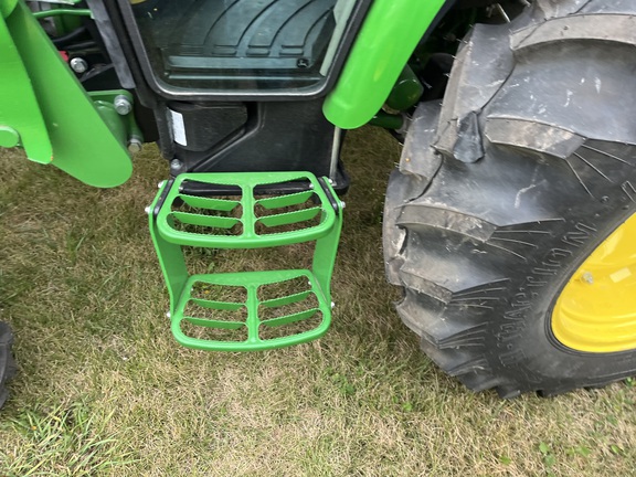 2023 John Deere 4052R Tractor Compact