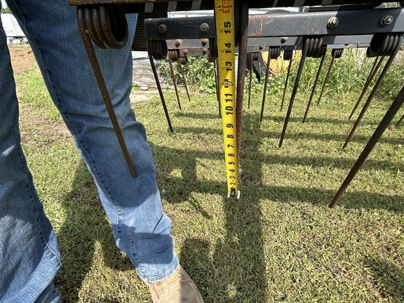 2009 John Deere 2210 Field Cultivator