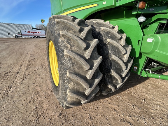 2014 John Deere S680 Combine