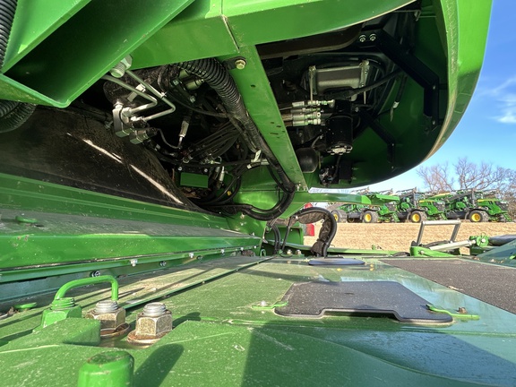 2014 John Deere S680 Combine