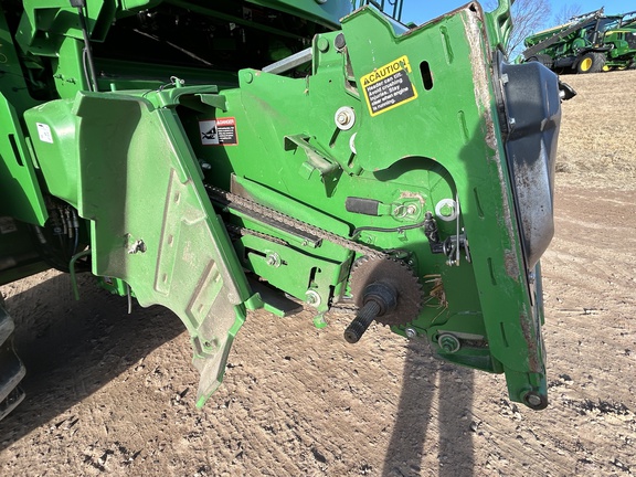 2014 John Deere S680 Combine