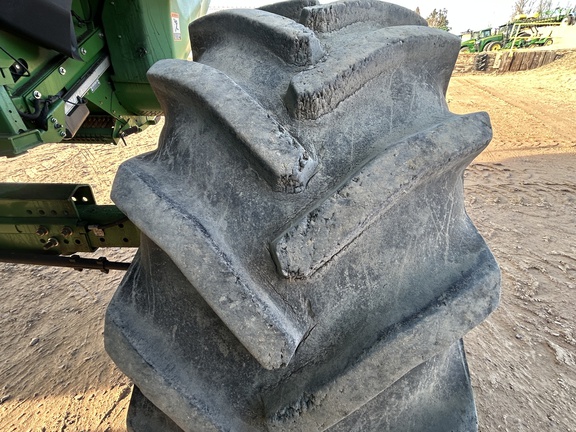 2014 John Deere S680 Combine