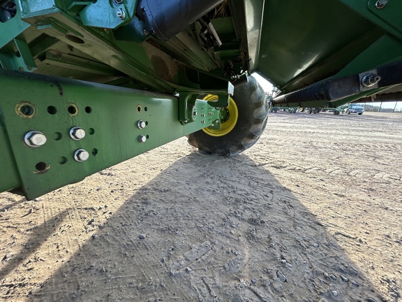 2014 John Deere S680 Combine