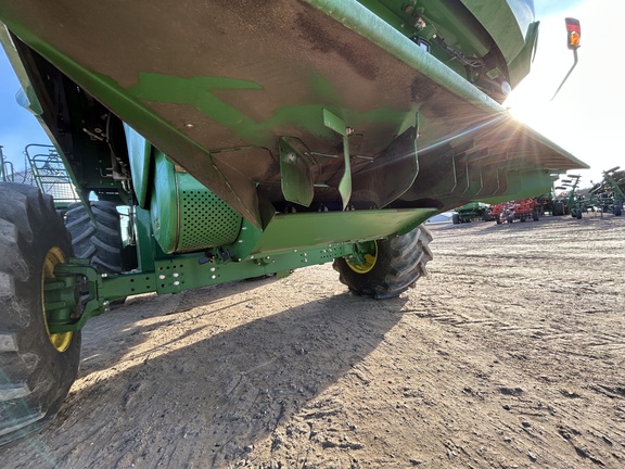 2014 John Deere S680 Combine