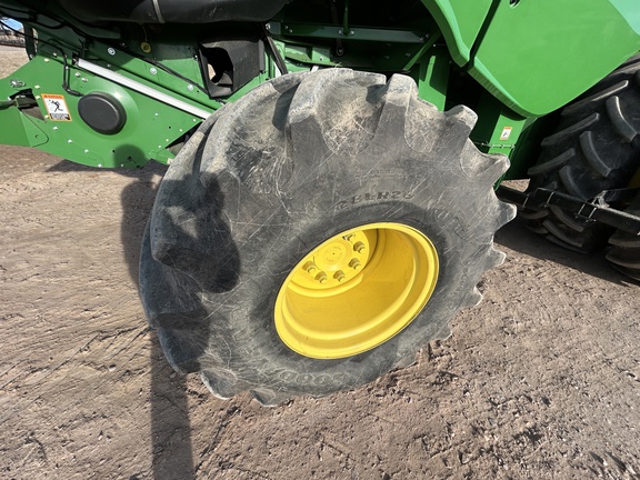 2014 John Deere S680 Combine