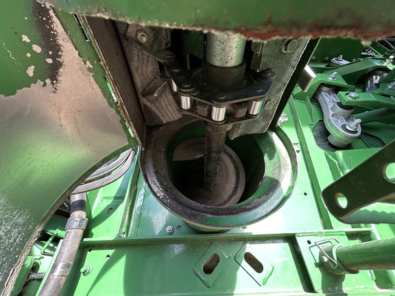 2014 John Deere S680 Combine