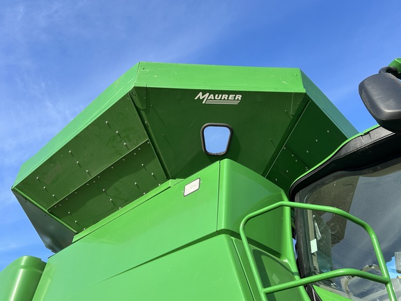 2014 John Deere S680 Combine