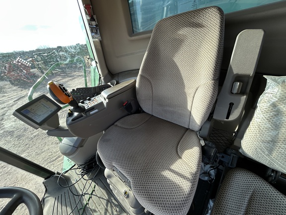 2014 John Deere S680 Combine