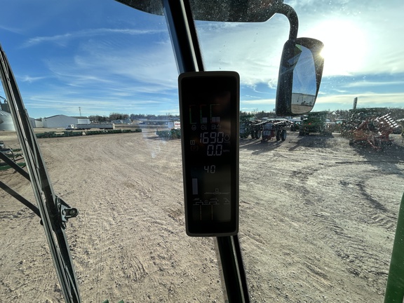 2014 John Deere S680 Combine