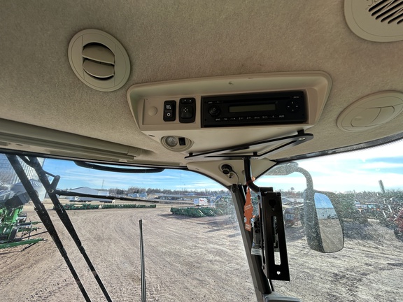 2014 John Deere S680 Combine