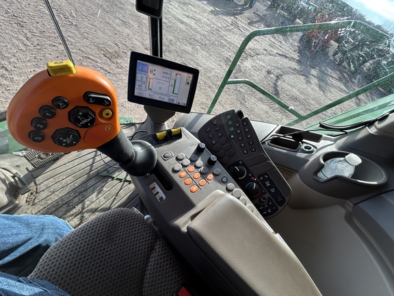 2014 John Deere S680 Combine