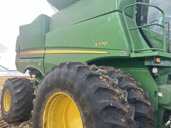 2023 John Deere S770 Combine