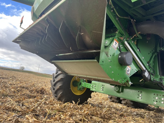 2023 John Deere S770 Combine