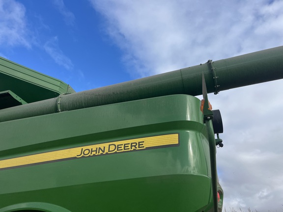 2023 John Deere S770 Combine