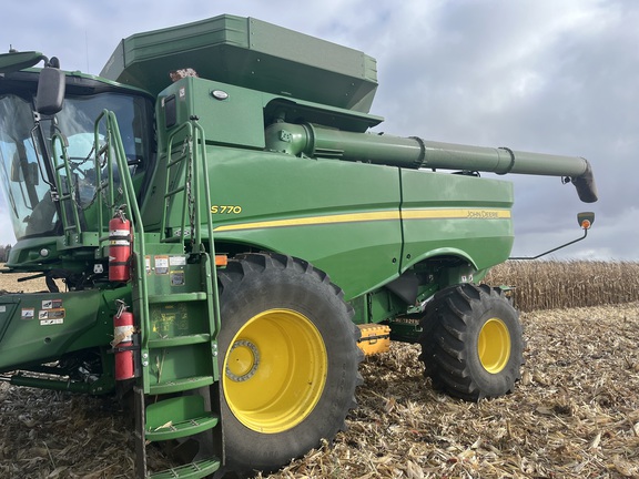 2023 John Deere S770 Combine
