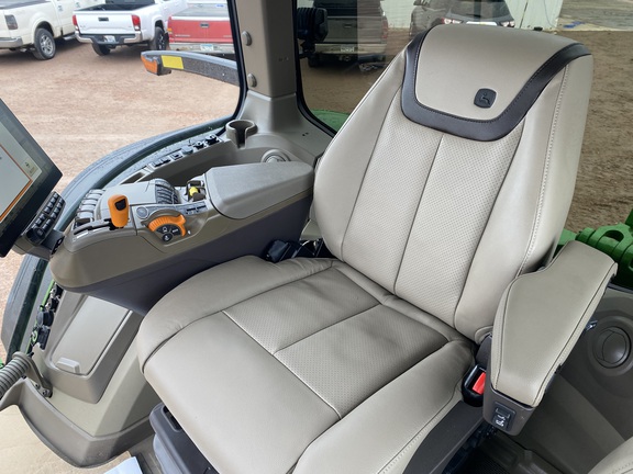 2025 John Deere 8R 340 Tractor