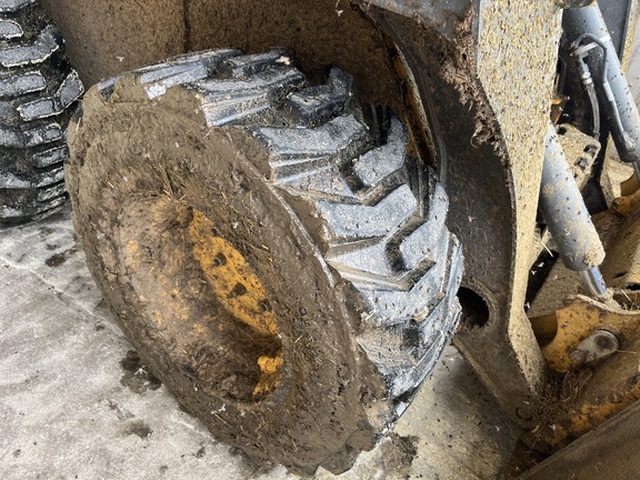 2024 John Deere 320G Skid Steer Loader