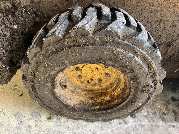 2024 John Deere 320G Skid Steer Loader