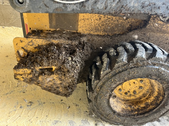 2024 John Deere 320G Skid Steer Loader