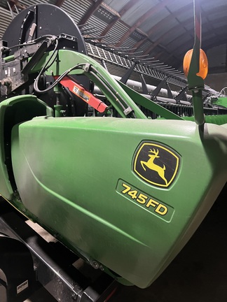2020 John Deere 745FD Header Combine