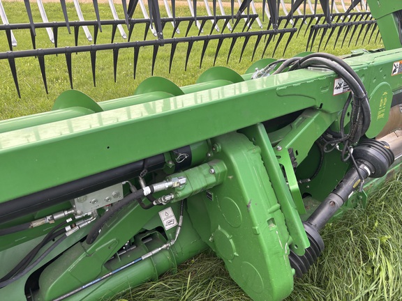 2020 John Deere 745FD Header Combine