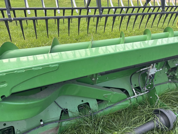 2020 John Deere 745FD Header Combine