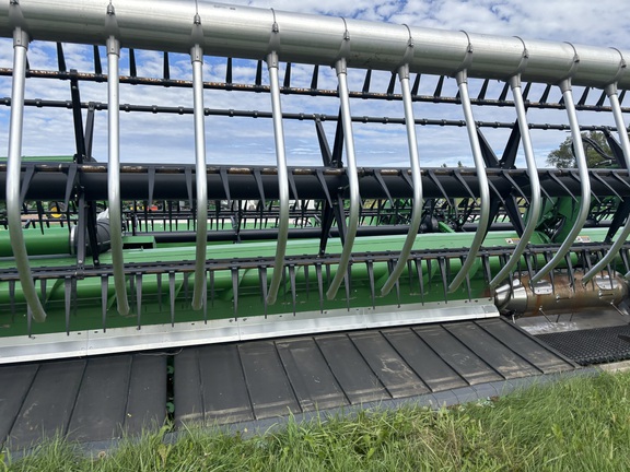 2020 John Deere 745FD Header Combine