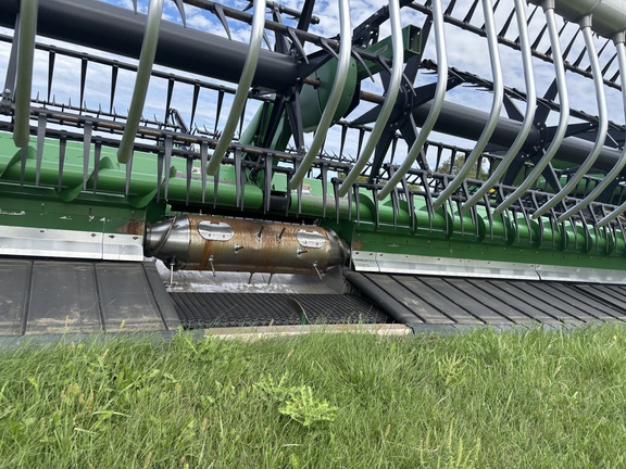 2020 John Deere 745FD Header Combine
