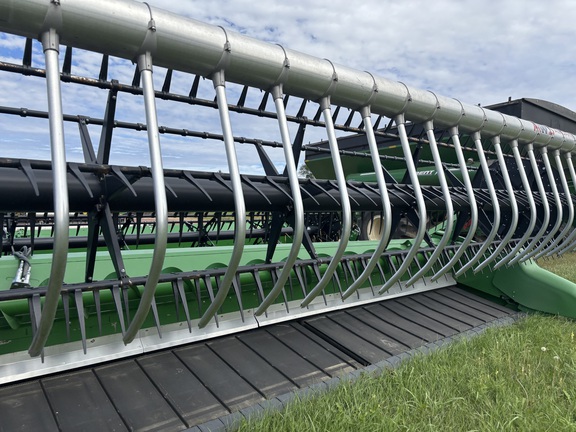 2020 John Deere 745FD Header Combine