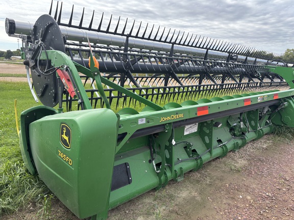 2020 John Deere 745FD Header Combine