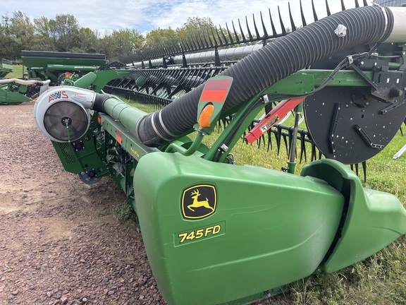 2020 John Deere 745FD Header Combine