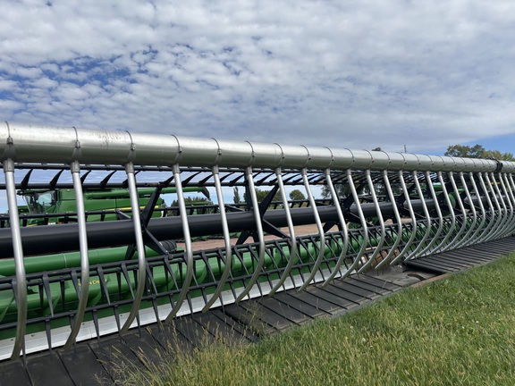 2020 John Deere 745FD Header Combine