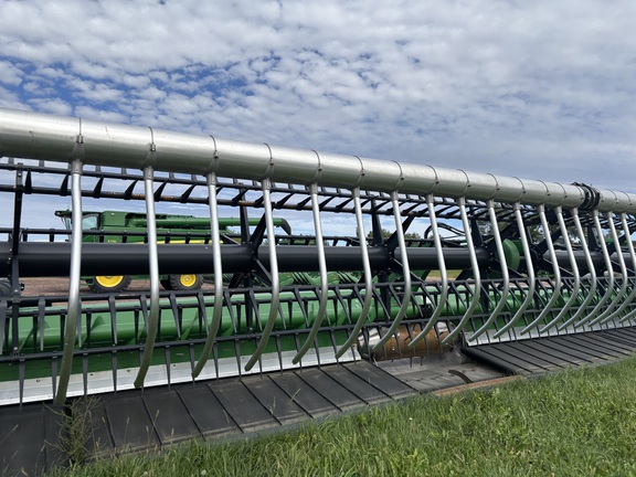 2020 John Deere 745FD Header Combine