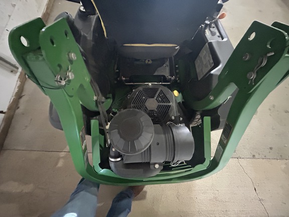 2024 John Deere Z930M Mower/Zero Turn