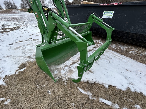 2025 John Deere 8ft MATERIALS BUCKET Loader