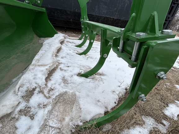 2025 John Deere 8ft MATERIALS BUCKET Loader