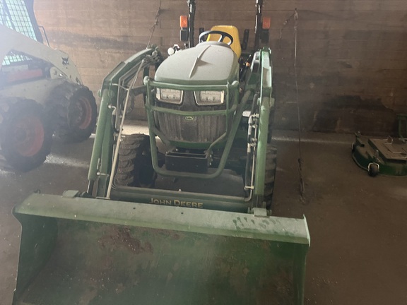 2025 John Deere 2032R Tractor Compact