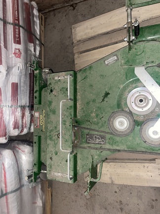 2025 John Deere 2032R Tractor Compact