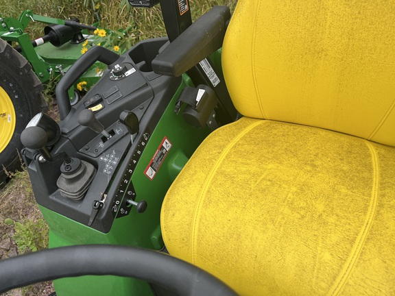 2025 John Deere 2032R Tractor Compact