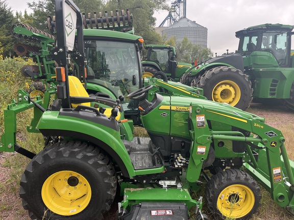 2025 John Deere 2032R Tractor Compact