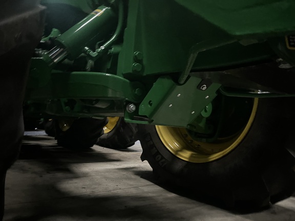 2025 John Deere 8R 370 Tractor