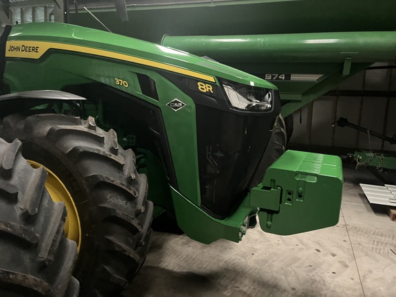 2025 John Deere 8R 370 Tractor