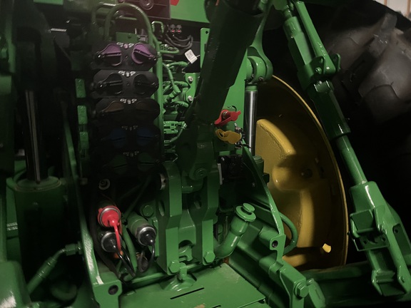 2025 John Deere 8R 370 Tractor