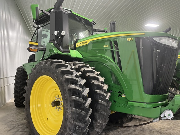 2025 John Deere 9R 440 Tractor 4WD