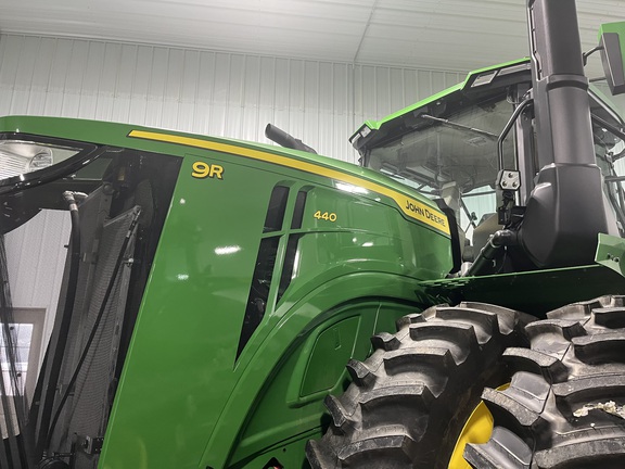 2025 John Deere 9R 440 Tractor 4WD