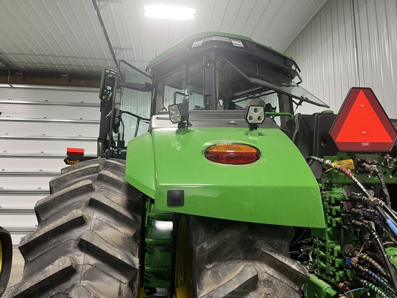 2025 John Deere 9R 440 Tractor 4WD