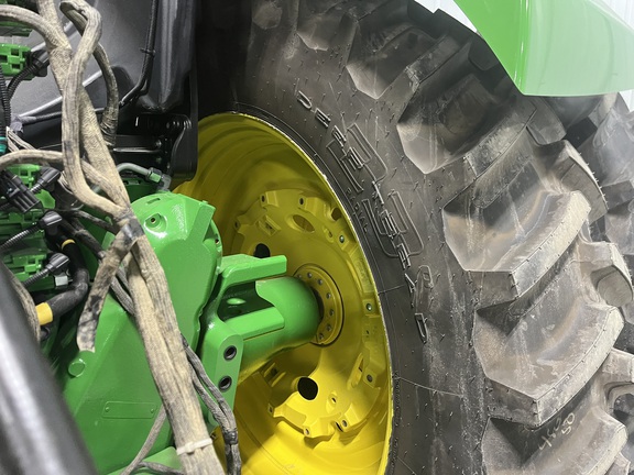 2025 John Deere 9R 440 Tractor 4WD