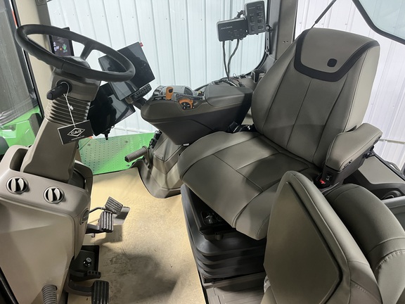 2025 John Deere 9R 440 Tractor 4WD