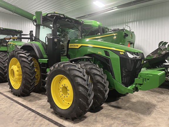 2025 John Deere 8R 370 Tractor